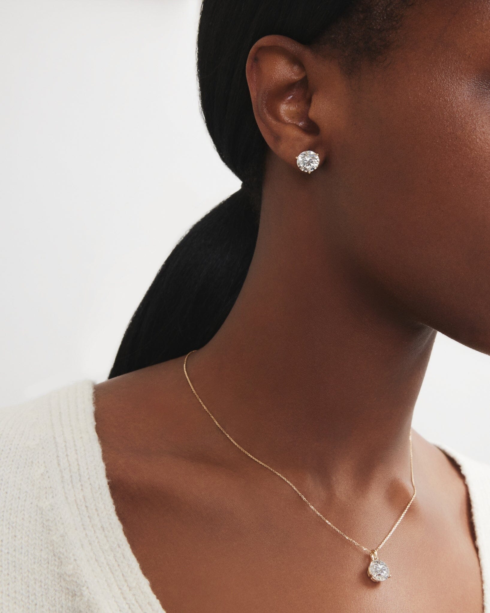 The Round Brilliant Solitaire Studs