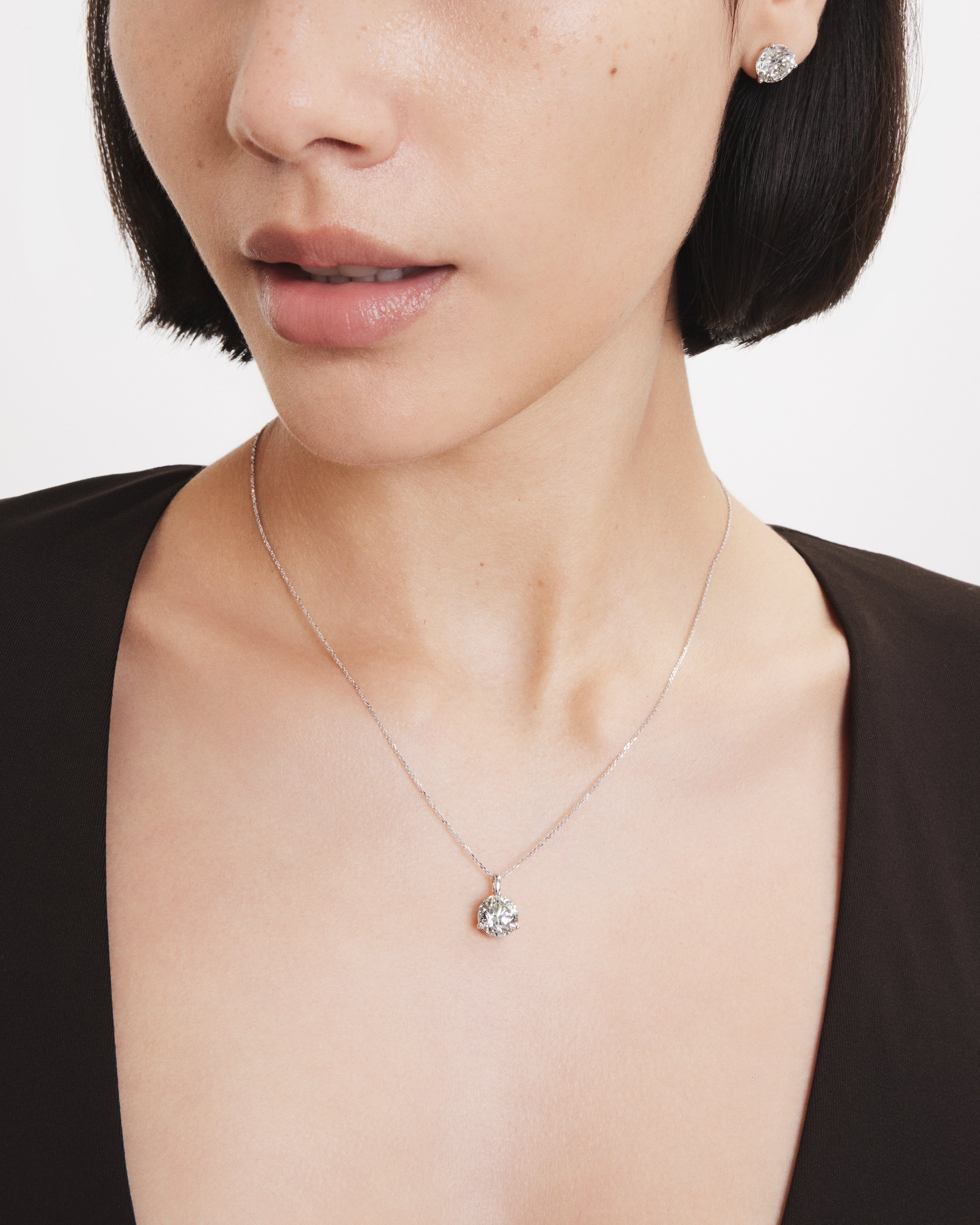 The Round Brilliant Solitaire Bale Pendant